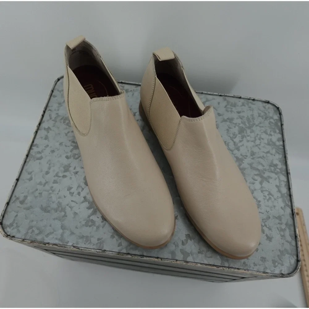 Munro American Beige Leather Ankle Boots Chelsea Bootie Low Heel M211411 Mens 8M